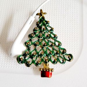 Vintage Christmas tree Brooch / pin